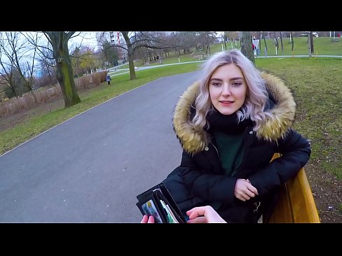 ❤️ Polyká cizí žhavé sperma za peníze - orál v parku Eva Elfie ️ Šukání u nás ❌️